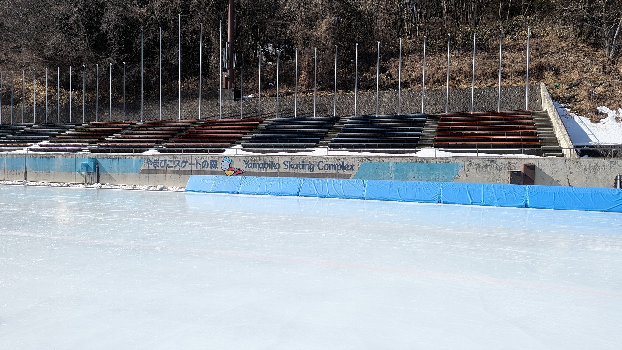 岡谷市スケート場